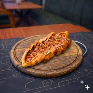 Pide 与 Lahmacun