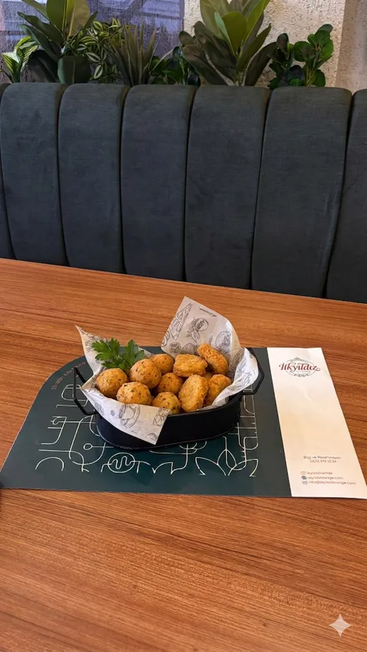 Boulettes De Poulet + Nuggets (16 Pièces)